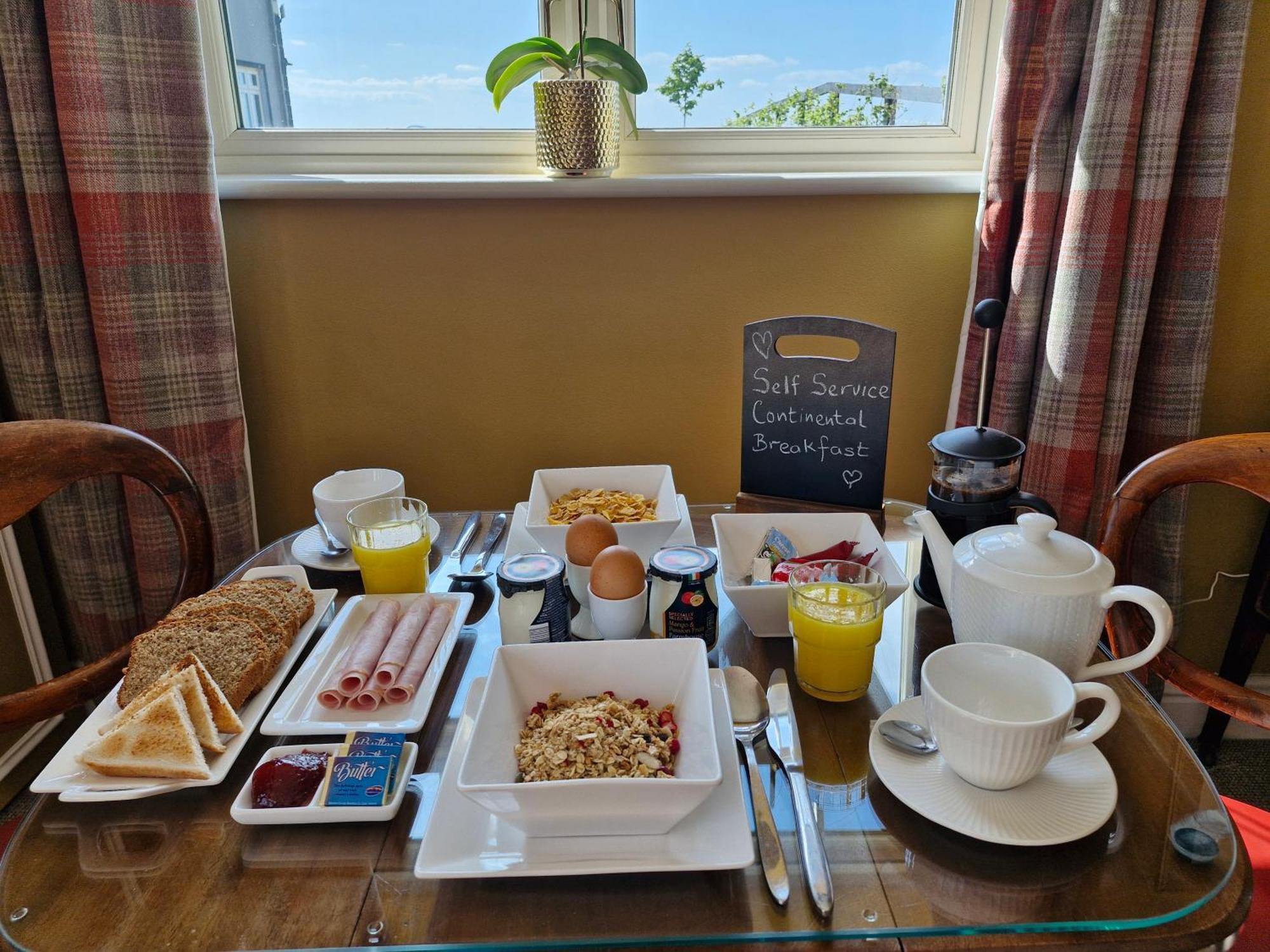 The Brown Hen Guest Accommodation バンドン エクステリア 写真