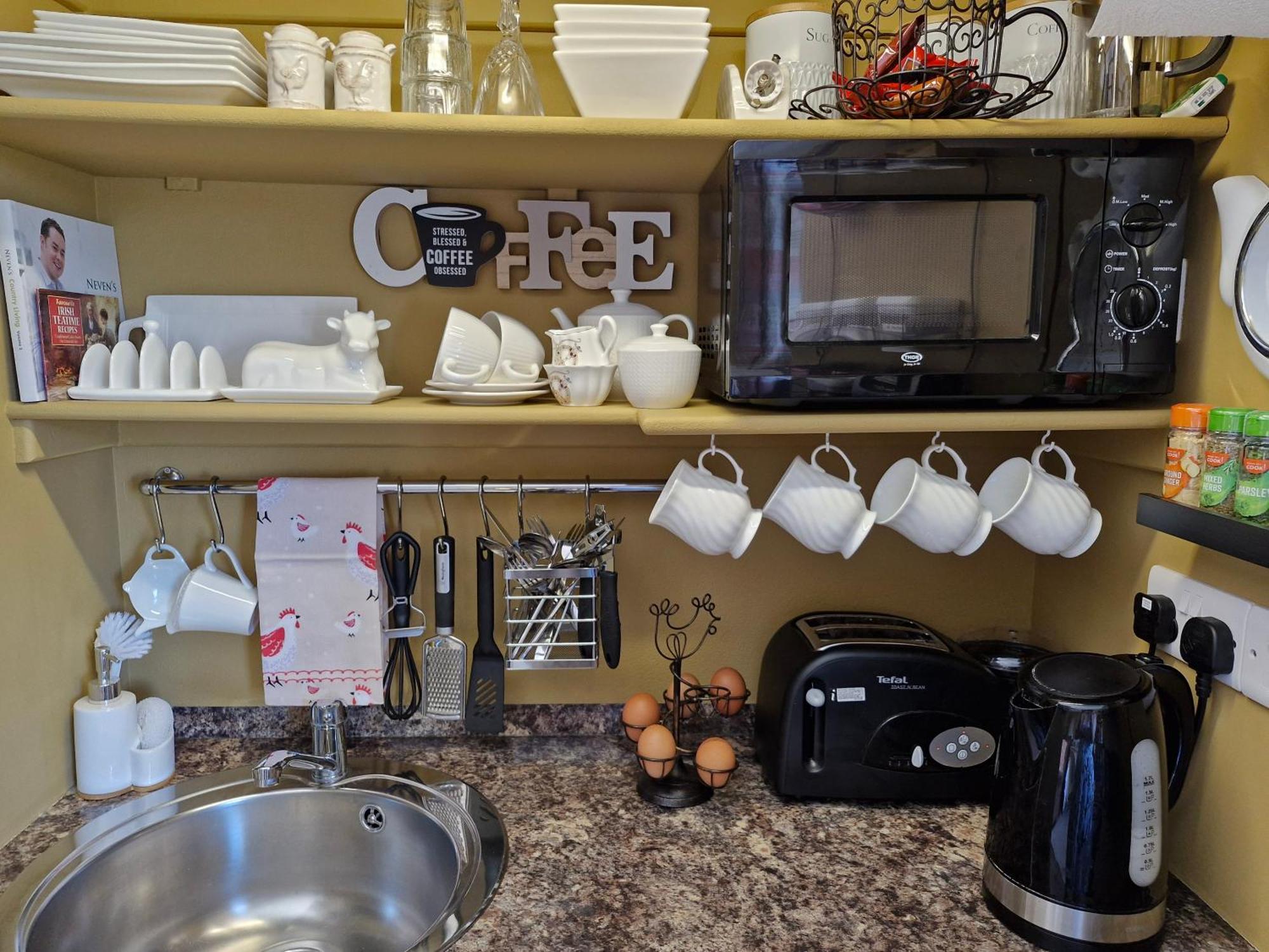 The Brown Hen Guest Accommodation バンドン エクステリア 写真